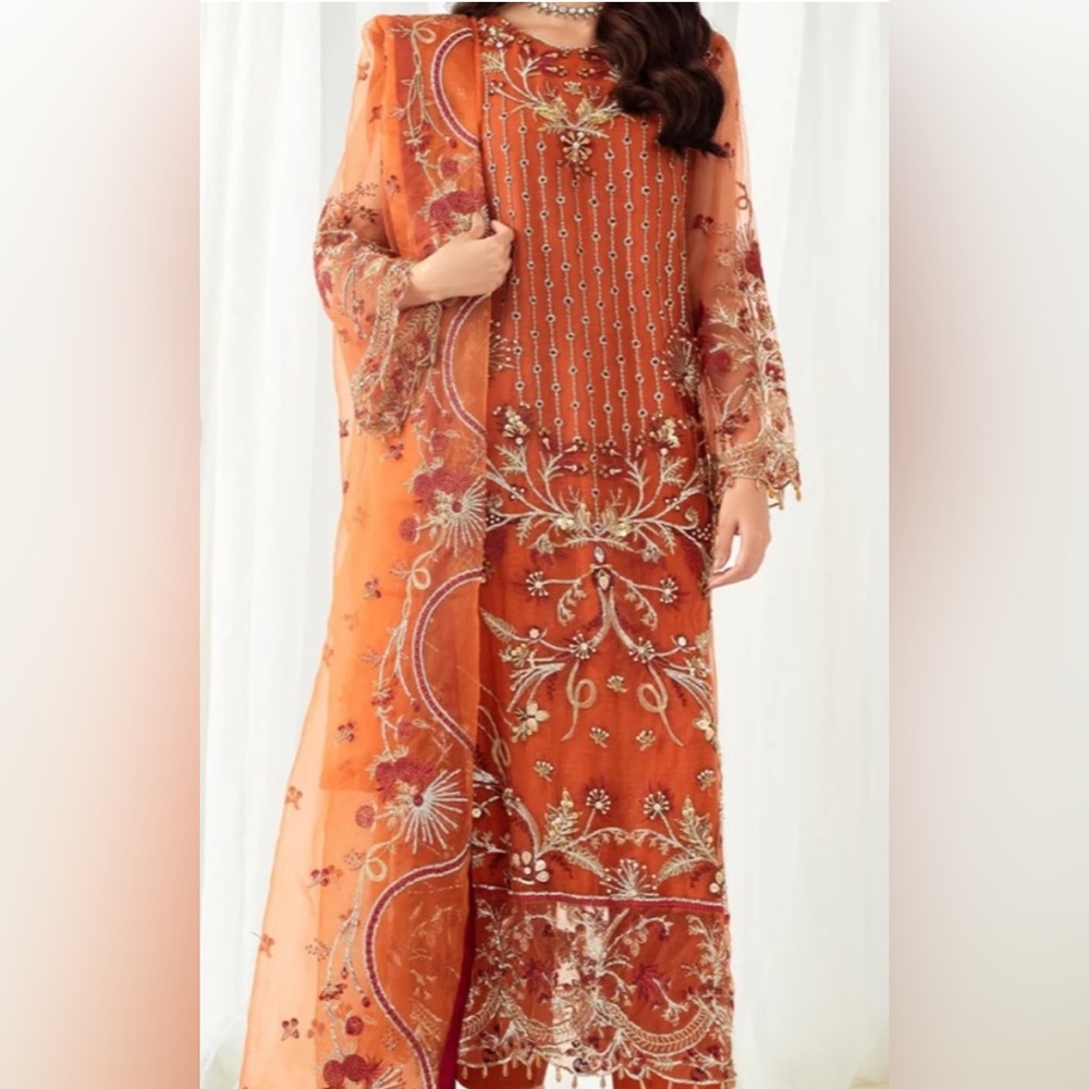 Stunning 3 piece Bollywood Pakistani Indian Suit - Kurta Trouser Duputta